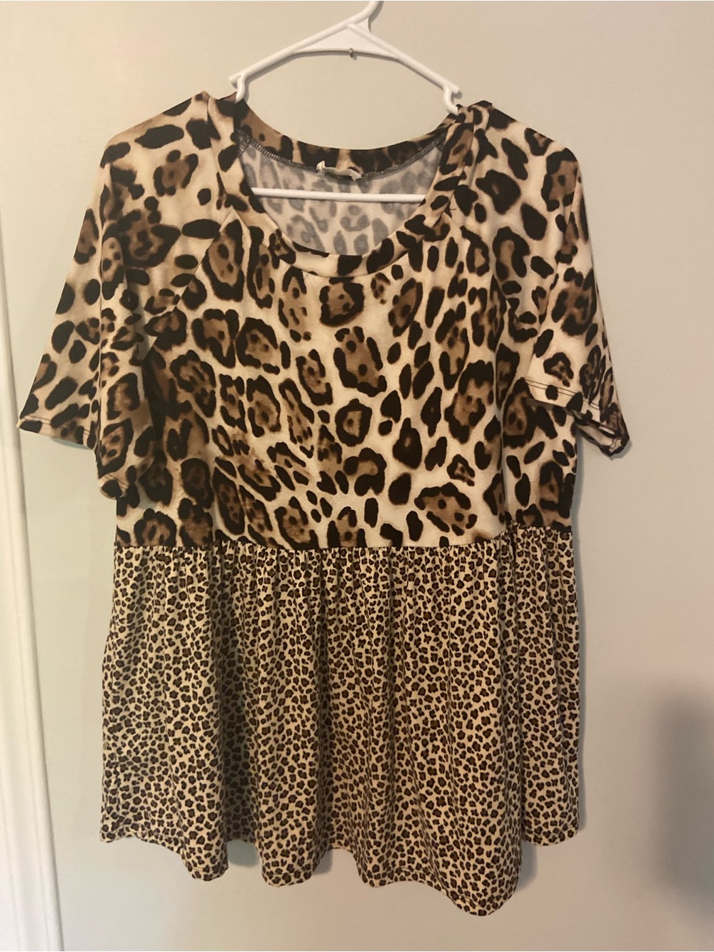 Leopard Print Short Sleeve Peplum Top - Tan & Black